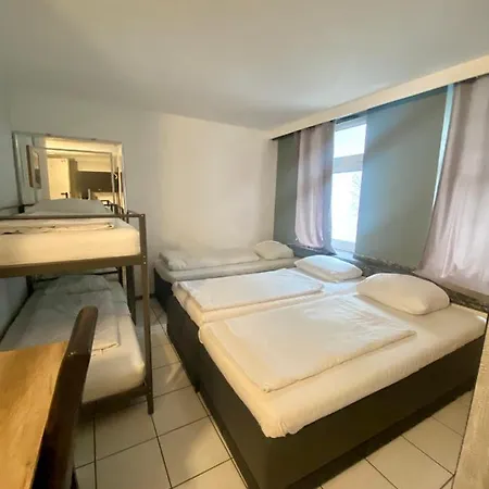Moji Sieversstrasse Hotell 2*