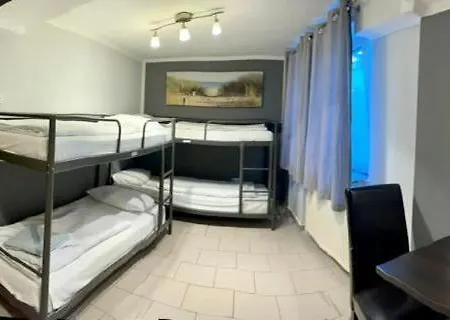 Moji Sieversstrasse Hotell 2*