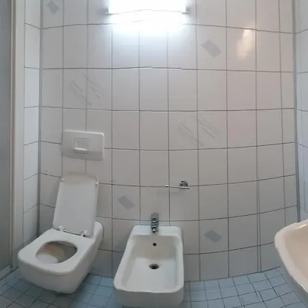 Moji Sieversstrasse Hotell