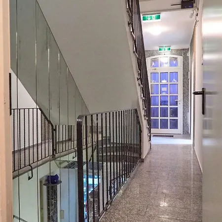 Hotell Moji Sieversstrasse 2*